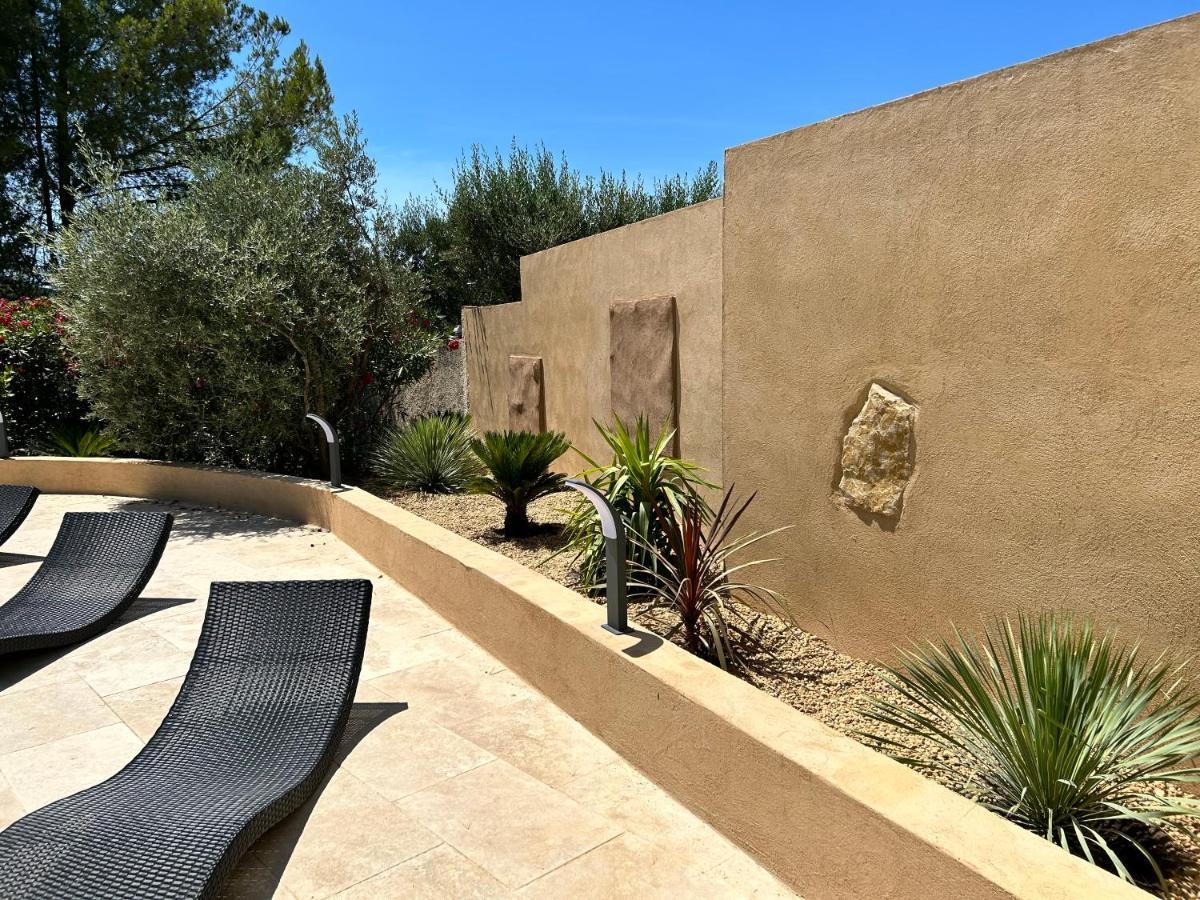 Villa De Charme En Campagne Avec Piscine Privee Et Nature Luxuriante Le Beausset Exterior foto