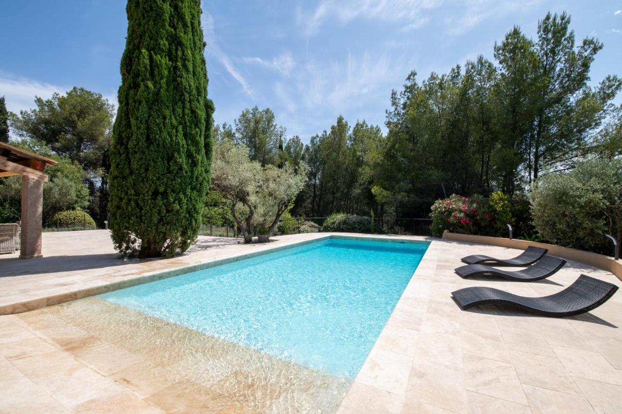 Villa De Charme En Campagne Avec Piscine Privee Et Nature Luxuriante Le Beausset Exterior foto