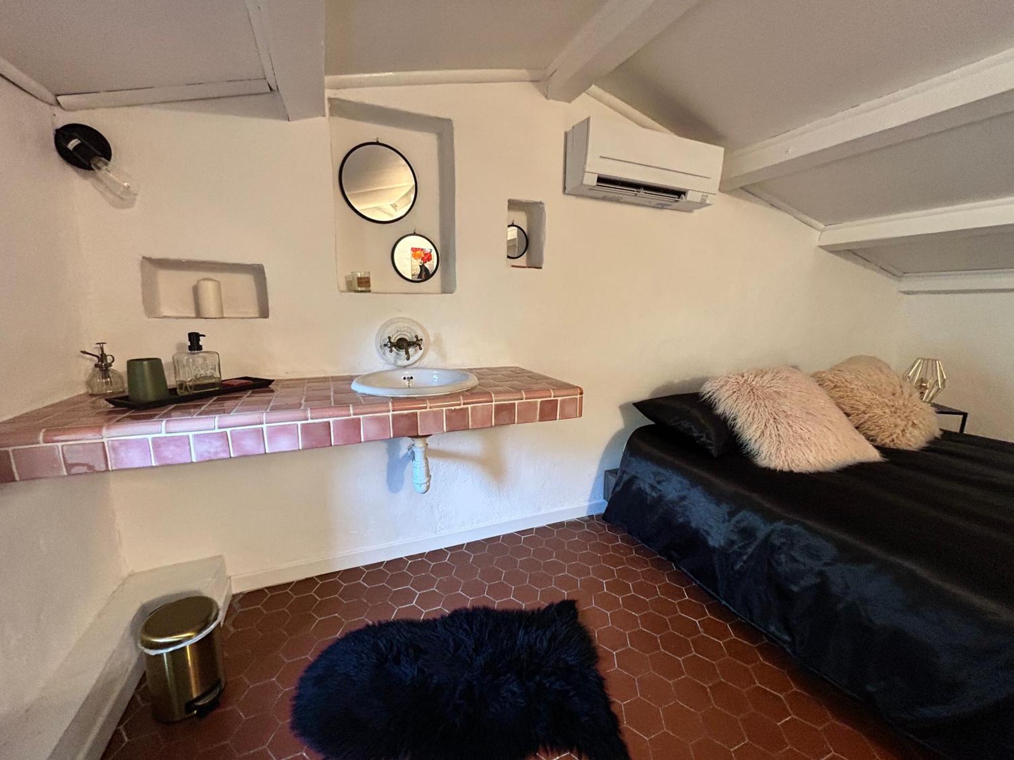 Villa De Charme En Campagne Avec Piscine Privee Et Nature Luxuriante Le Beausset Exterior foto